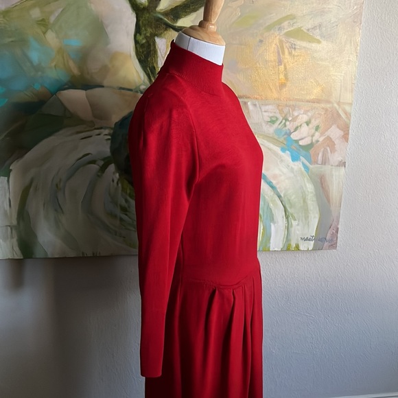 Vintage St. John knit dress red long sleeves size 6 - Picture 15 of 16